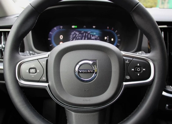 Volvo V60 cena 139900 przebieg: 29900, rok produkcji 2023 z Moryń małe 781